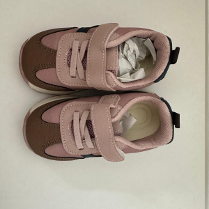 Pantofi bebe